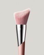 Cheek-Hugging Bronzer Brush 190 - Image 2