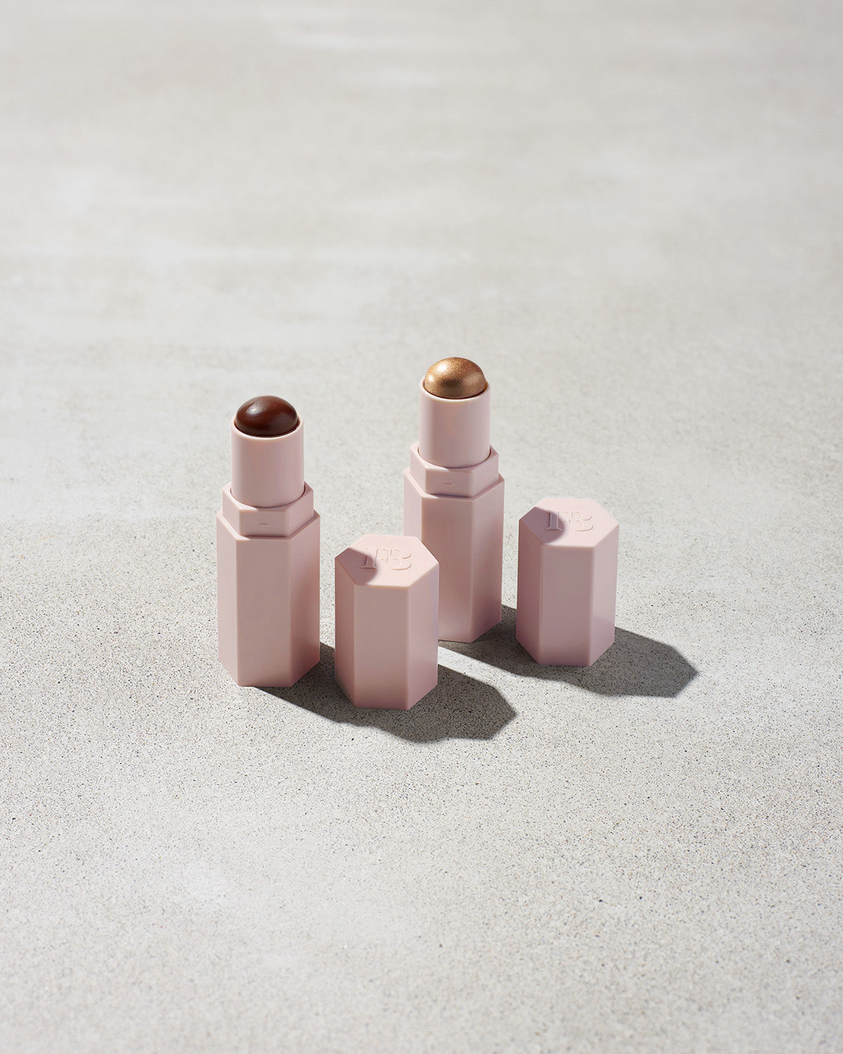 F23_T2PRODUCT_TARGET_MATCH_STIX_DUO_NOBOX_EBONY_CROWN_D_1200X1500_0ba861ef-7f0b-4fd0-b596-d24ee83ac9be.jpg Mini Match Stix Duo Contour + Highlighter Set - Deep - Image 1
