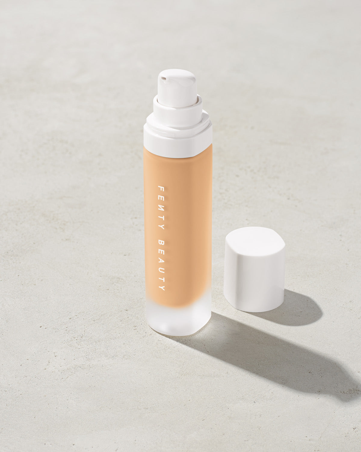FB30006_FB0210_alt1.jpg Pro Filt'r Soft Matte Longwear Foundation - #210 - Image 1