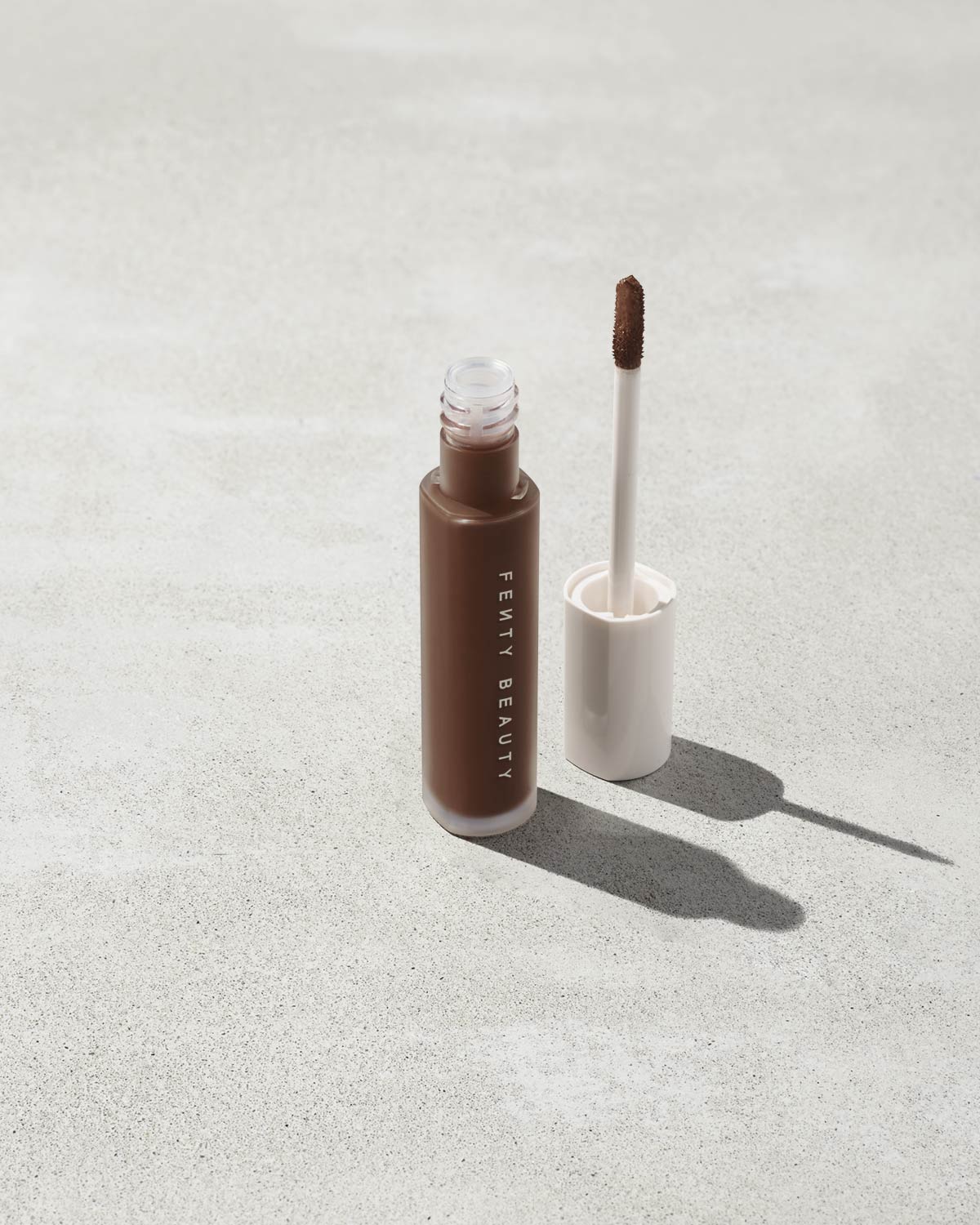 FB30010_FB1498_alt1.jpg Pro Filt'r Instant Retouch Concealer - #498 - Image 1