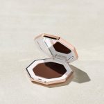 Cheeks Out Freestyle Cream Bronzer - Chocolate