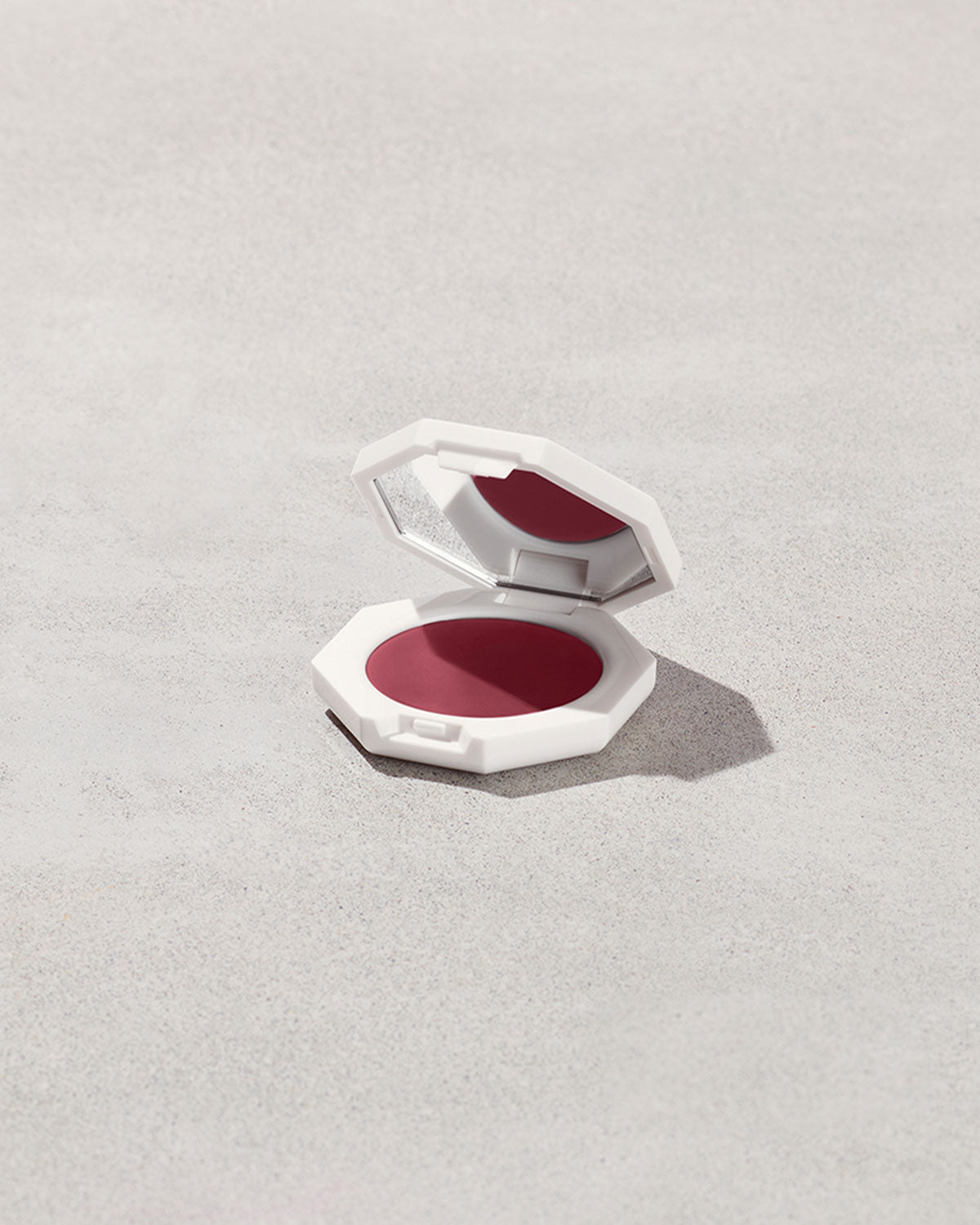 FB_F23_T2PRODUCT_CONCRETE_CHEEKSOUT_RIRI_FENTYVERSE_51bf304f-2402-43e9-970c-1bc481b8f4b5.jpg Cheeks Out Freestyle Cream Blush - Riri - Image 1