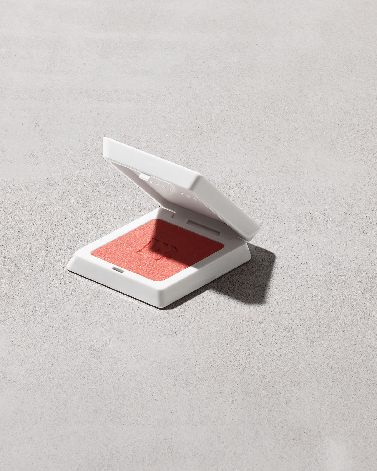 FB_FALL24_T2PRODUCT_ECOMM_FENTYCHEEKS_POWDERBLUSH_SHIMMER_JUSTACRUSH_OPEN_sRGB72.jpg Fenty Cheeks Suede Powder Blush - Just A Crush - Image 1
