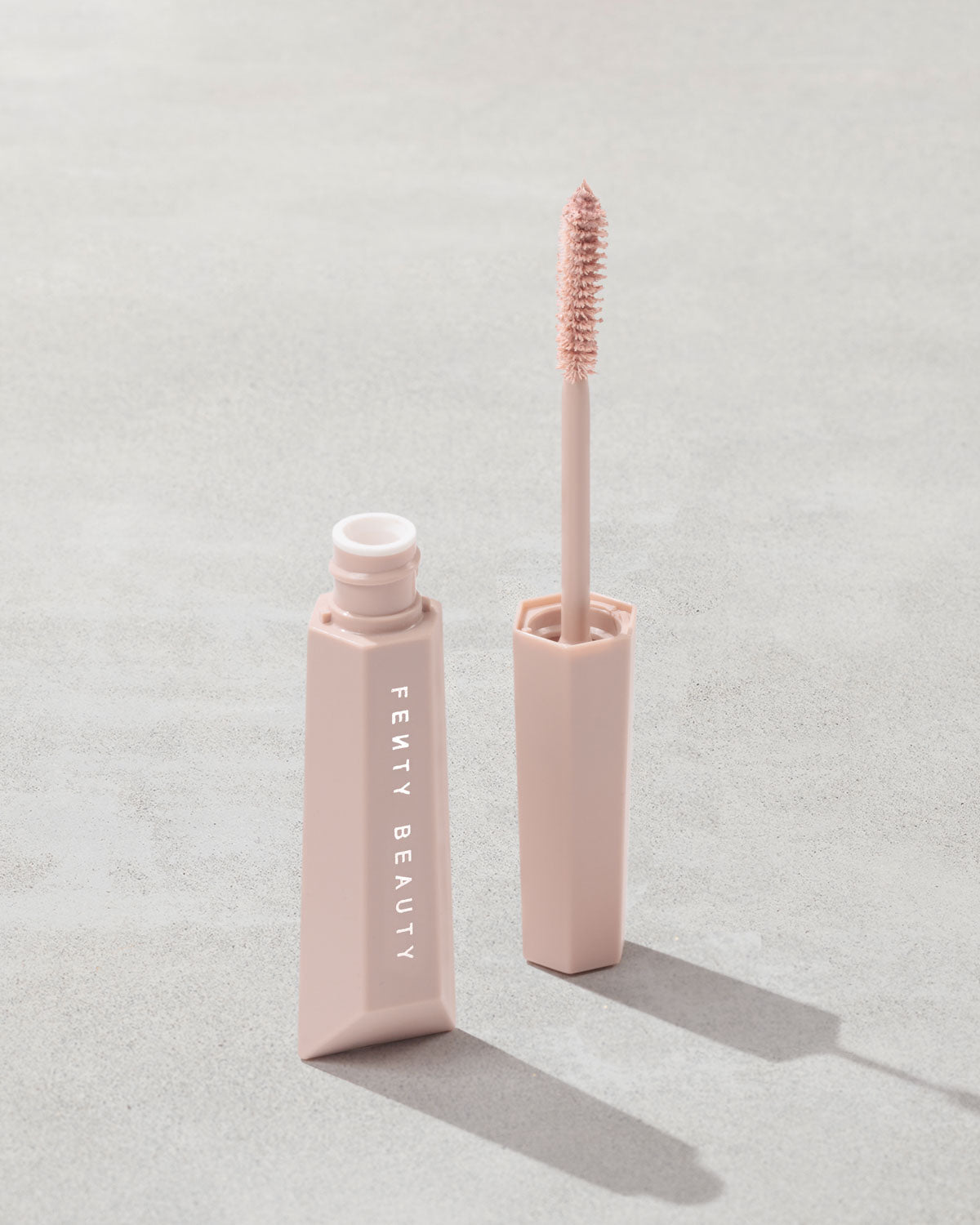 Hella Extra Mascara-Boosting Lash Primer - Image 1