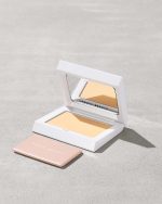 Bright Fix Instant Brightening + Blurring Powder - Banana