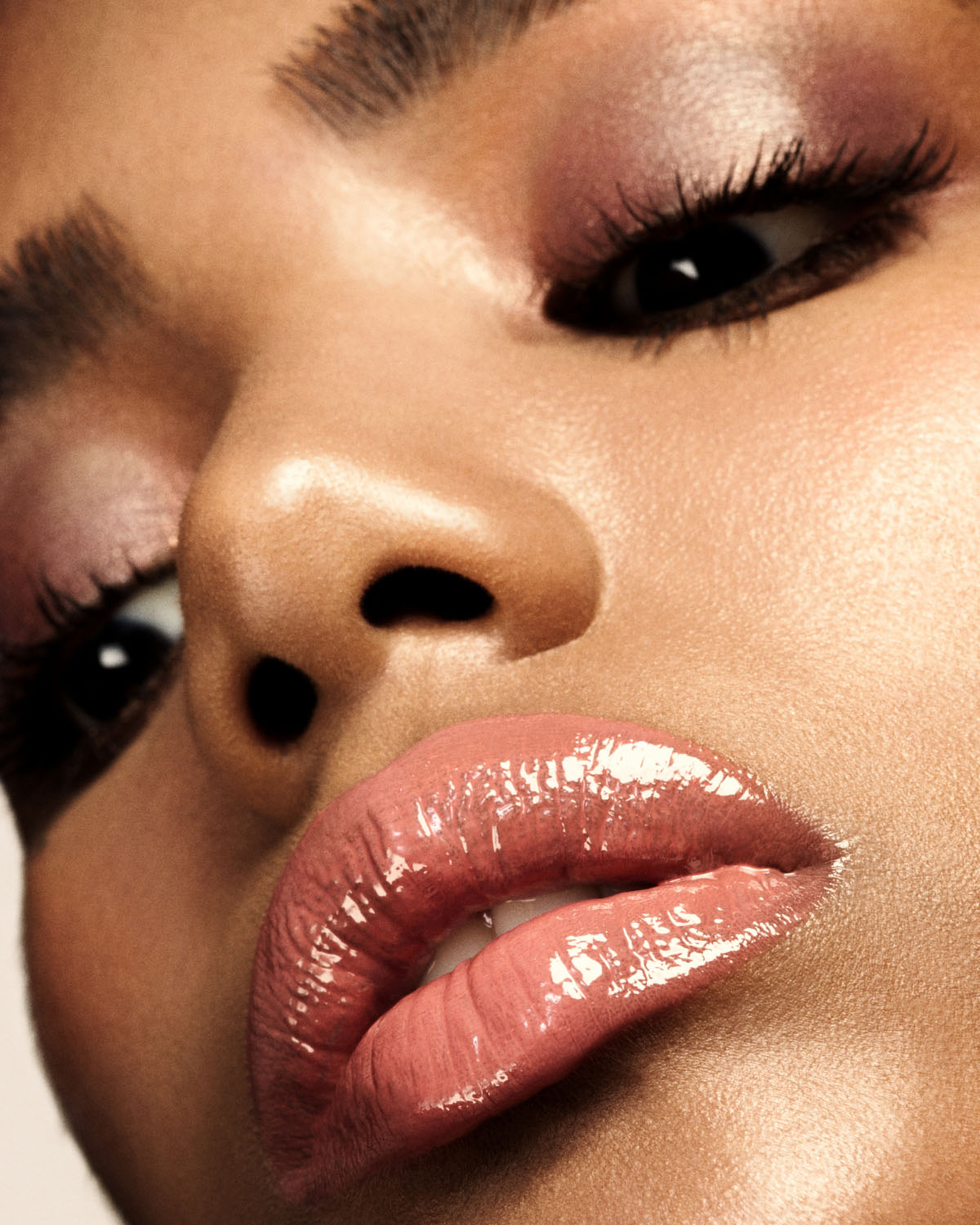 Gloss Bomb Heat Universal Lip Luminizer + Plumper - Candy Lava - Image 2