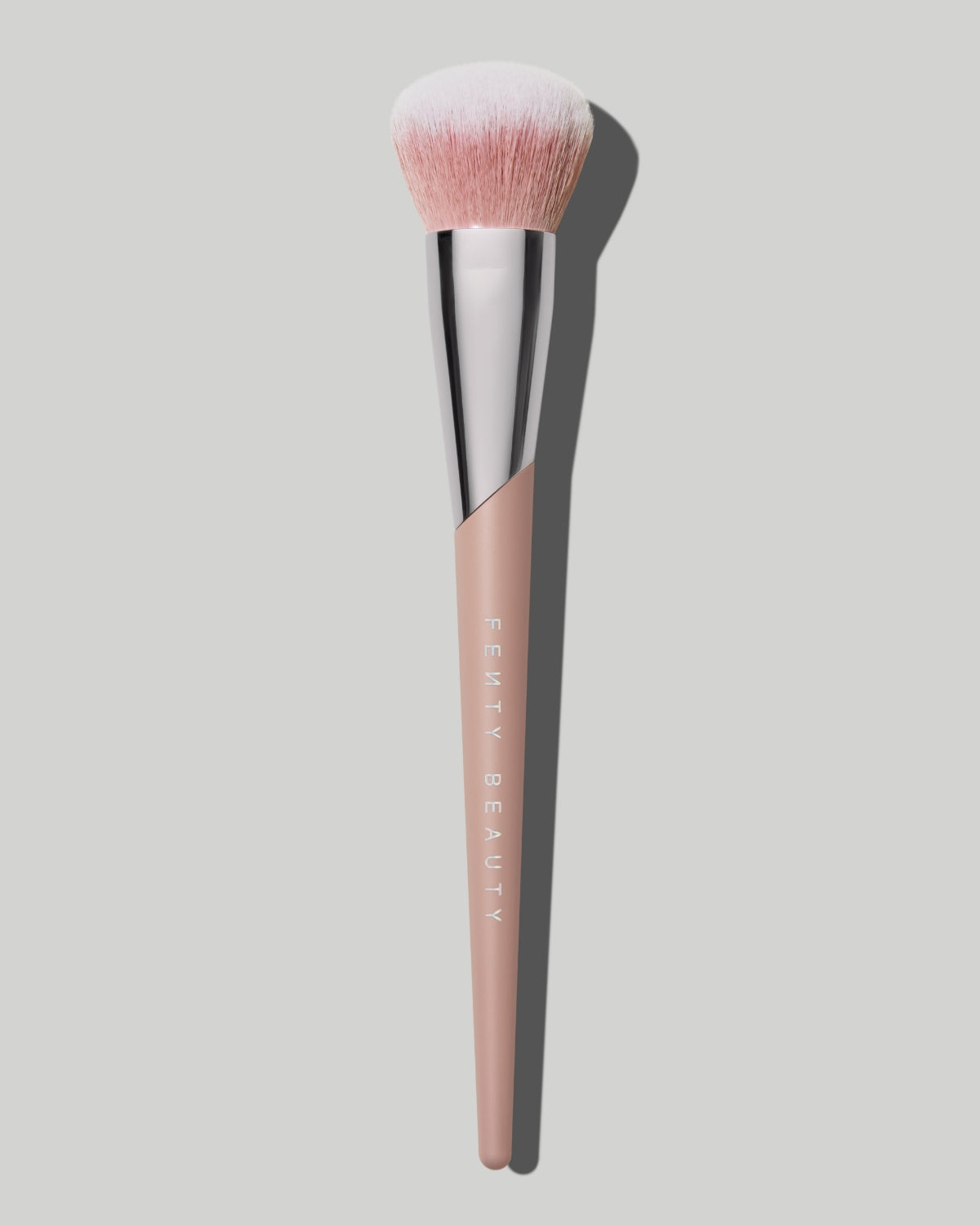 FB_SPR26_T2PRODUCT_ECOMM_SEAMLESS-CREAMBLENDING_BRUSH-185_1200x1500_72DPI.jpg Seamless Cream Blending Brush 185 - Image 1